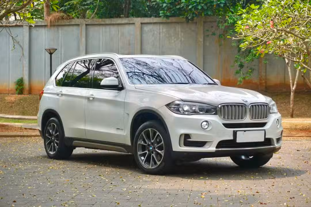 Jual Mobil low-odo-bmw-x5-f15